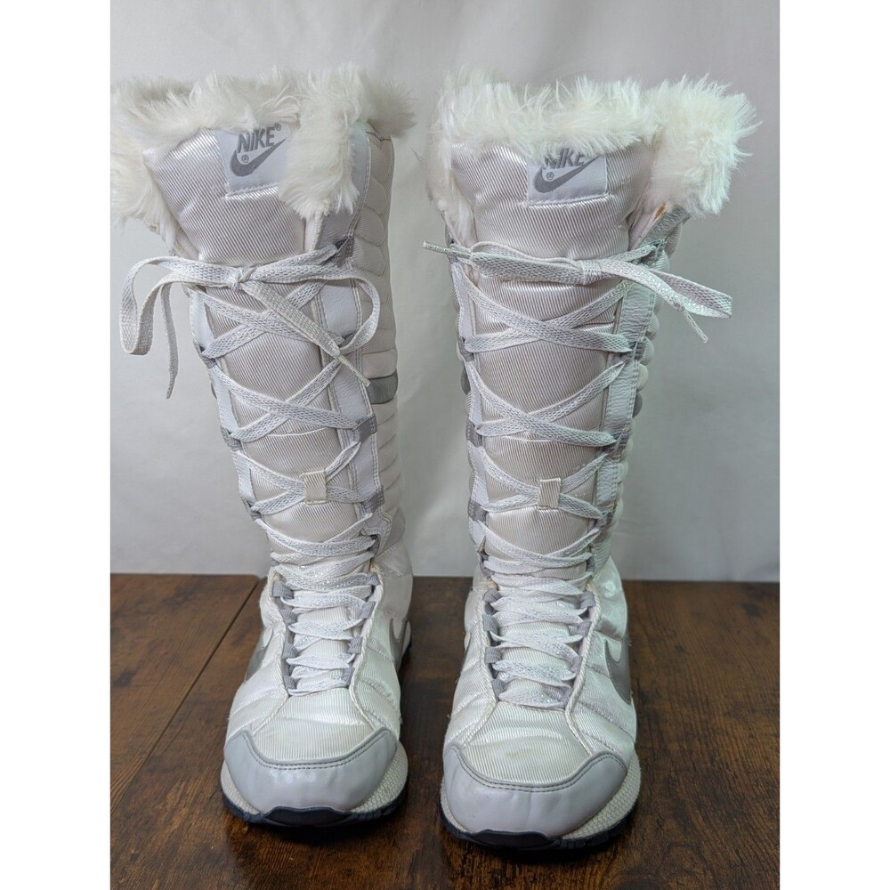 Nike Apres Ski Knee High Snow Boots White Silver 414950-100 Women's Size 7 - Picture 2 of 16